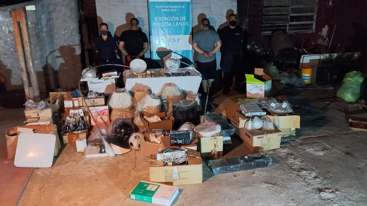 Recuperan mercadería valuada en 1.5 millones de pesos en Lanús: dos detenidos