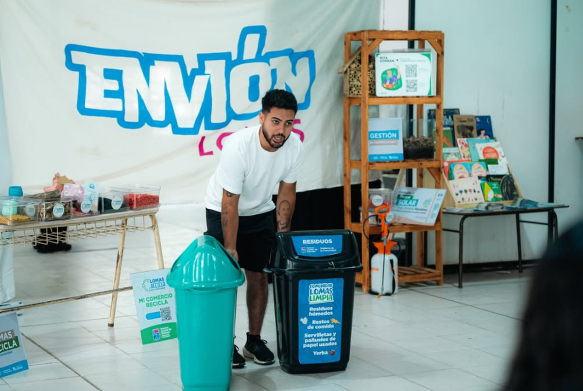 Jóvenes tutores del Programa Envión Lomas participaron del primer taller del ciclo de capacitaciones en ambiente impulsado por el Municipio.