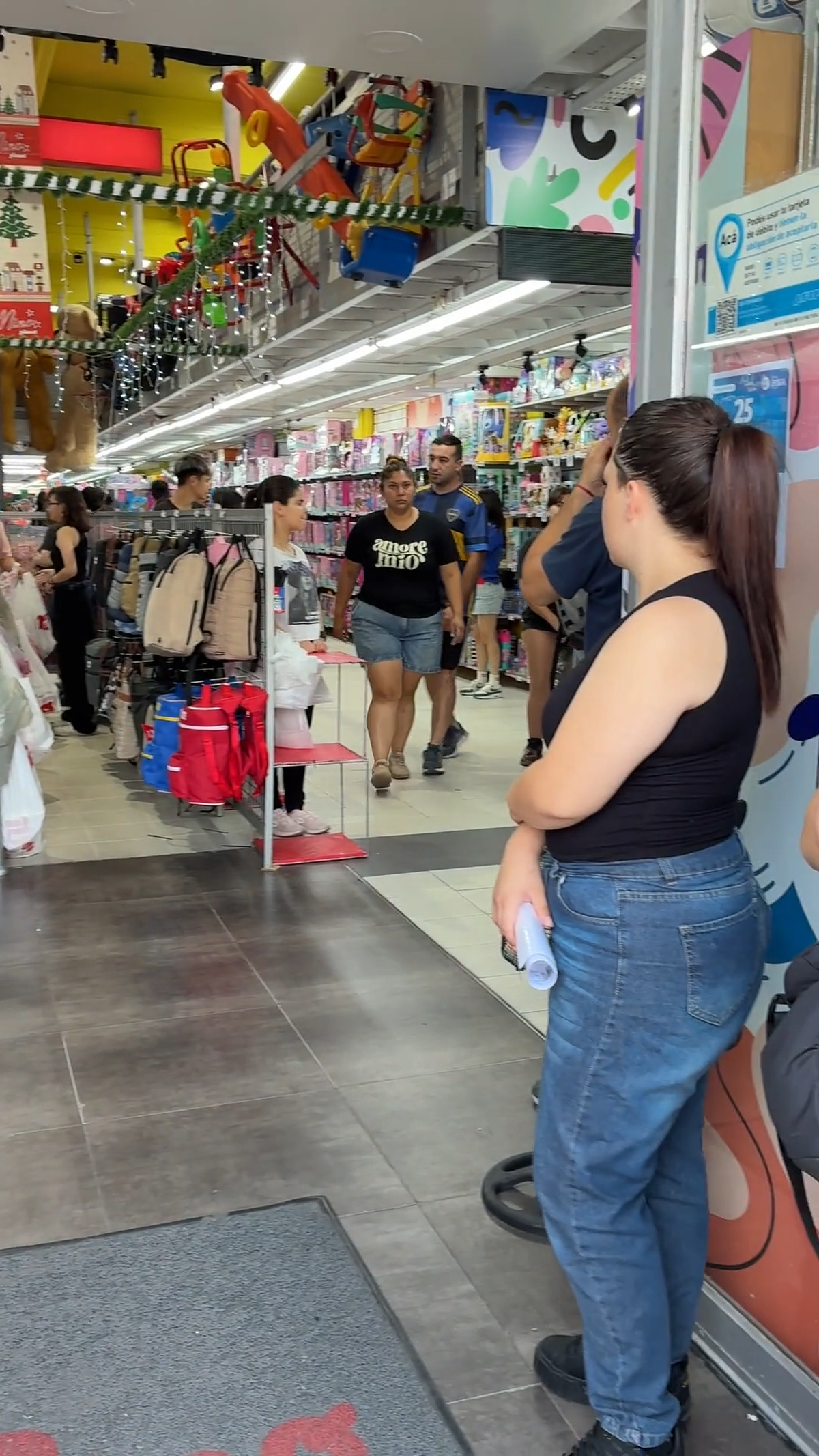 Monte Grande: los comercios registran mayor movimiento por las fiestas, con promociones, autoregalos y expectativas positivas para cerrar el año.