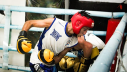 un joven boxeador de lomas pide ayuda para poder viajar a un campeonato en mexico