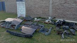 allanaron un taller en domselaar y secuestraron autopartes