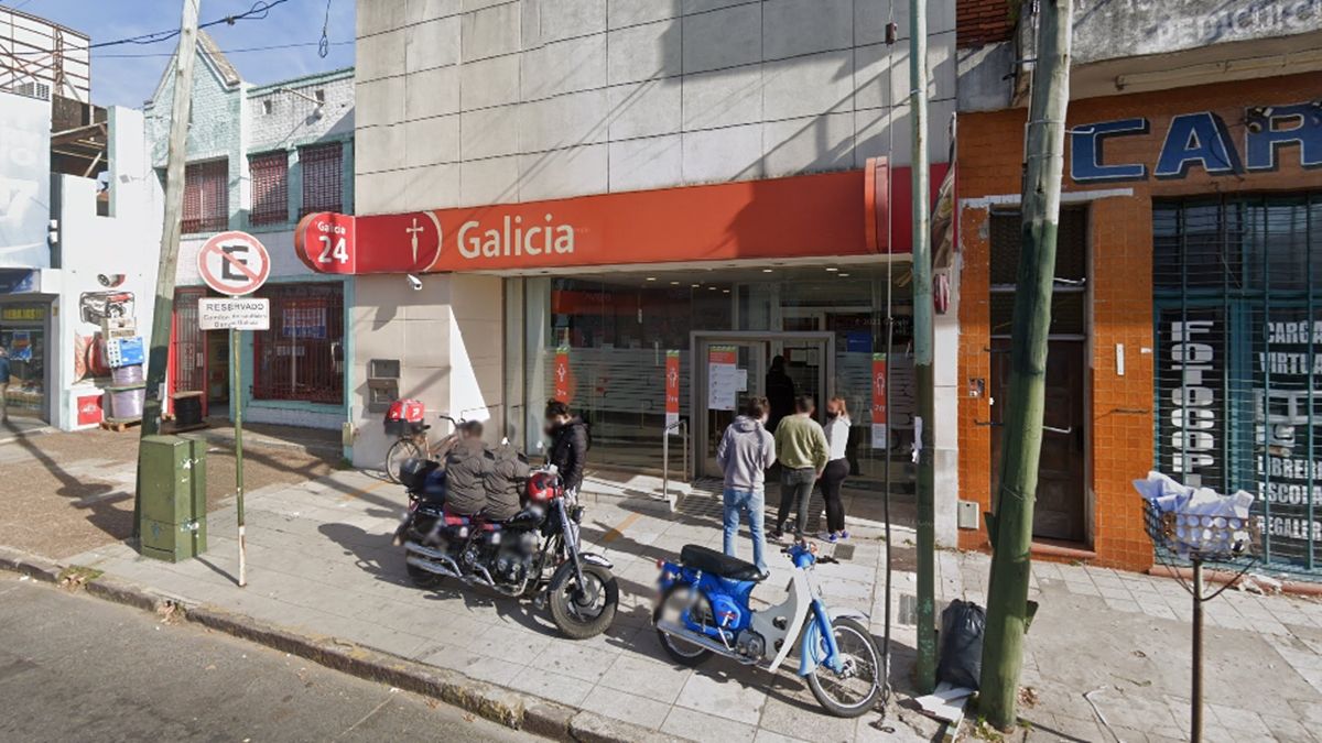 El Banco Galicia de Temperley fue asaltado por delincuentes esta semana.