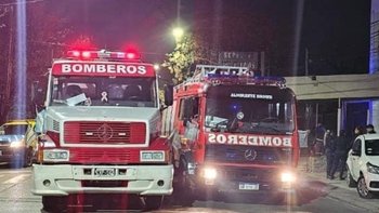 Grave incendio afectó a una vivienda en Adrogué