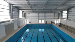 almirante brown: ultiman detalles del nuevo natatorio municipal de rafael calzada