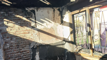 Una jubilada de Luis Guillón pide ayuda para reconstruir su casa tras un incendio