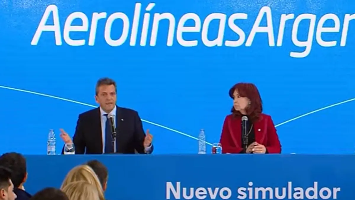 Cristina y Massa encabezaron un acto de campaña en Ezeiza.
