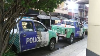 Lanús: se fugó un preso de una comisaria y desafectaron a dos policías