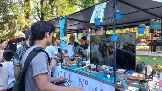 Lomas: gran Expo de Empleo y Capacitación en la Plaza Libertad