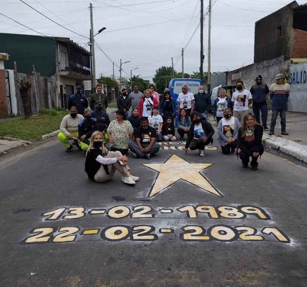 Vecinos de Banfield rindieron homenaje a Facundo Machado en el lugar del accidente.