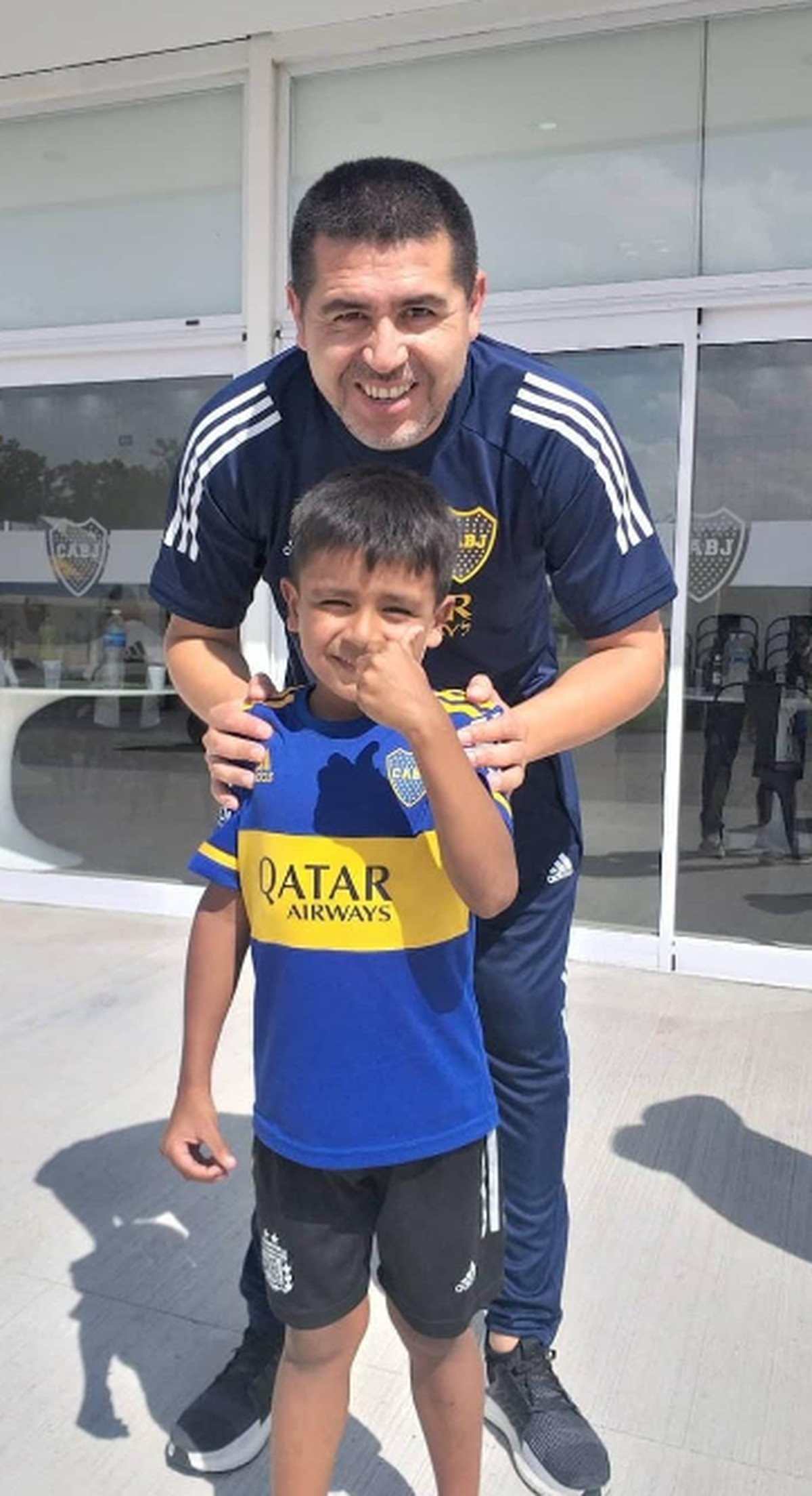 Juan Román Riquelme es uno de los ídolos más influyentes en la vida de Santino.