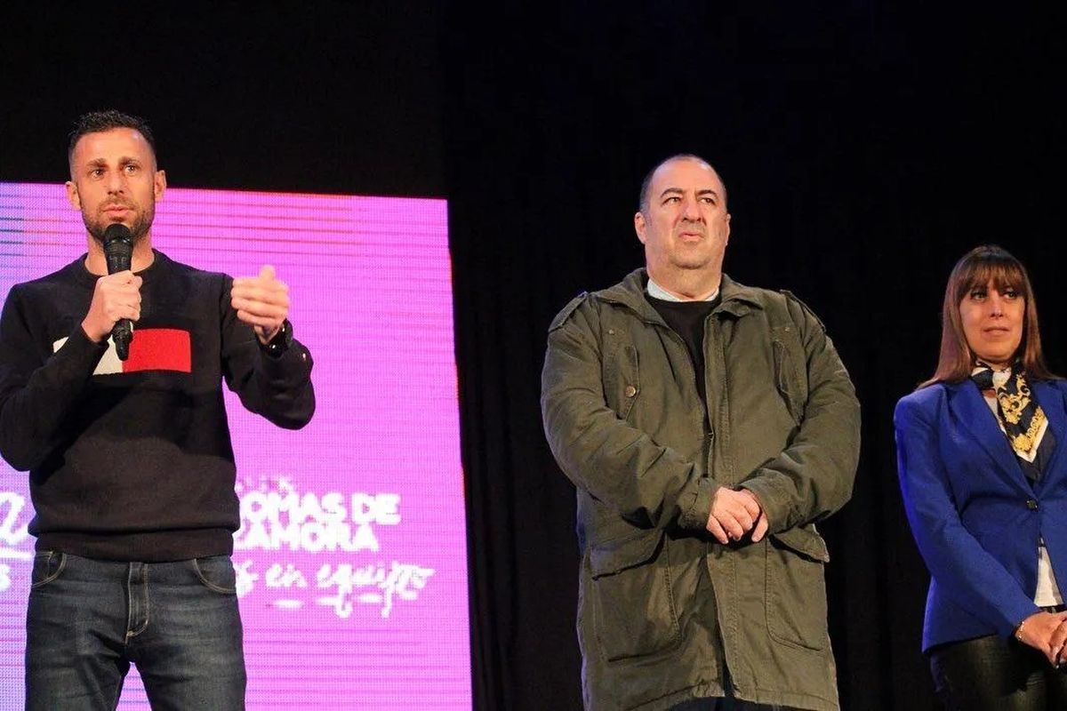 El acto que se realizó en el Teatro del Municipio de Lomas.