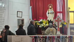 Emoción en la Parroquia San Cayetano de Burzaco: miles de pedidos y agradecimientos