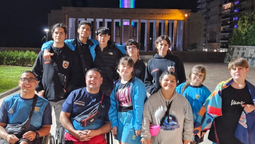 el equipo de natacion adaptado de san vicente compite en la liga nacional: los chicos tienen una responsabilidad enorme