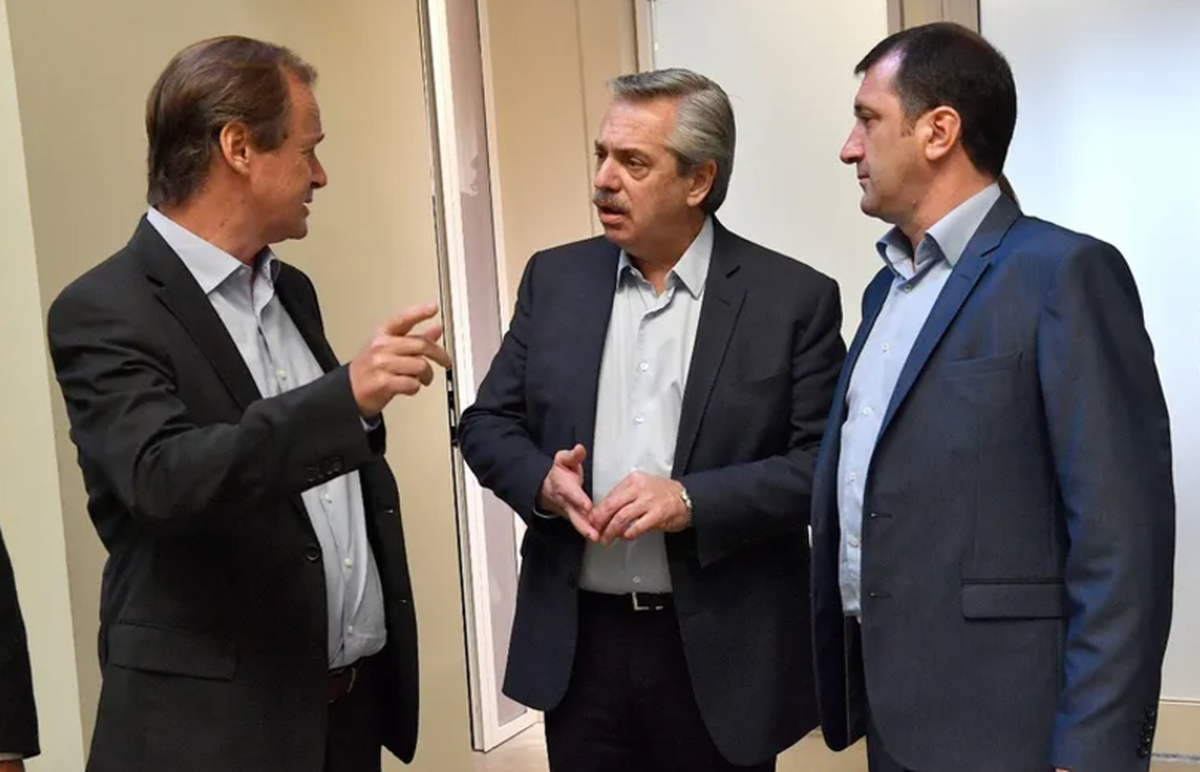 Gustavo Bordet, Alberto Fernández y Edgardo Kueider durante el gobierno del Frente de Todos.