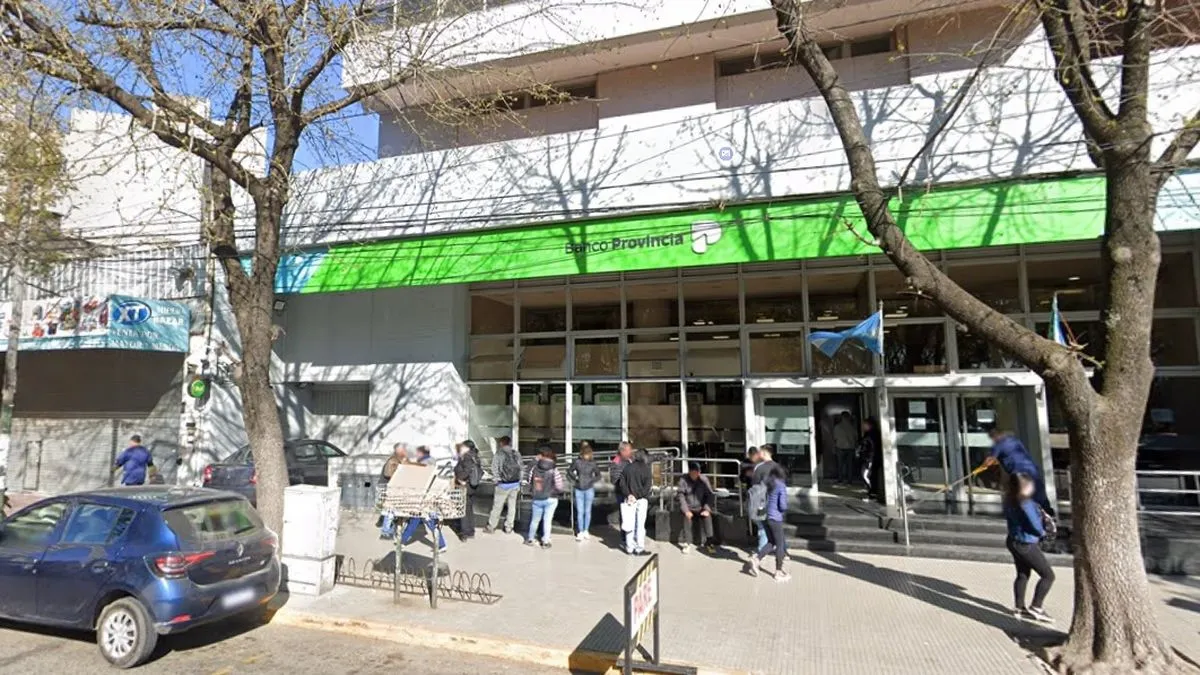 El Banco Provincia tambi&eacute;n ajust&oacute; sus tasas, llev&aacute;ndolas del 27% al 34%.