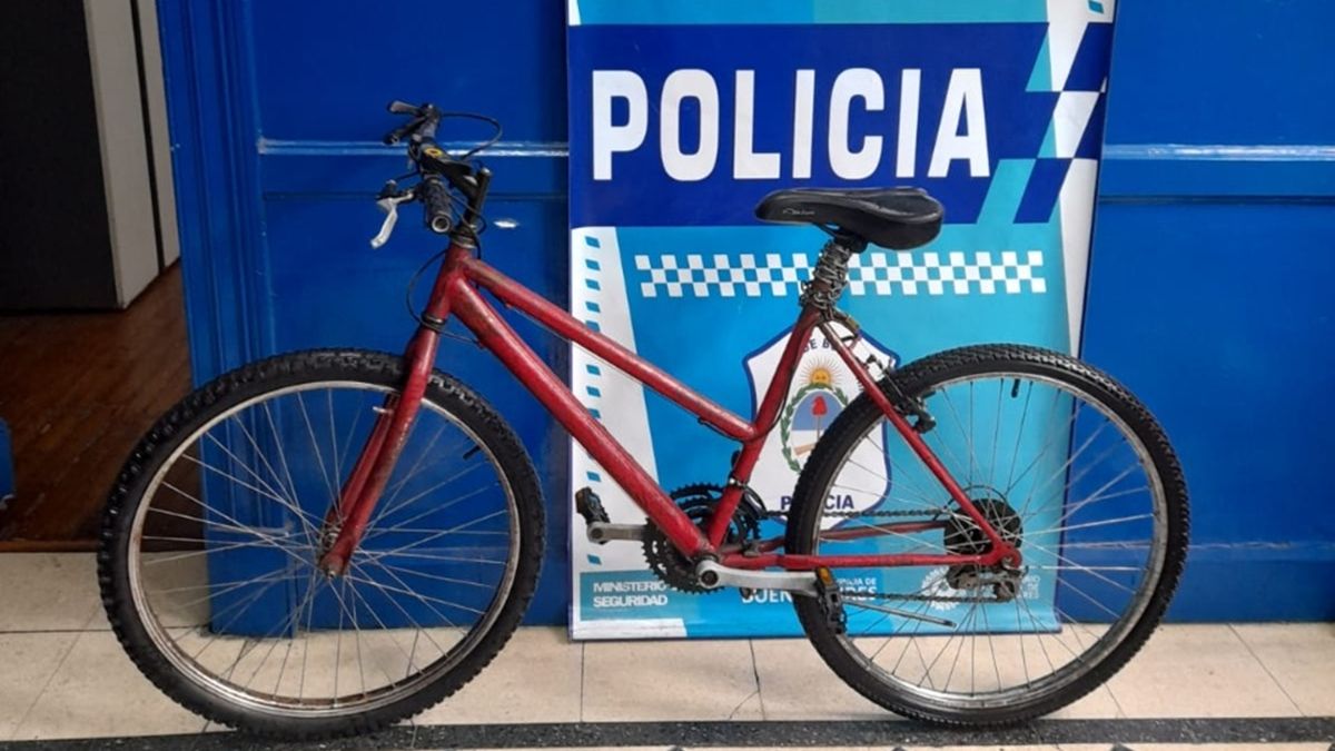 Robó una bicicleta en Lomas de Zamora, quiso venderla por Facebook y lo detuvieron