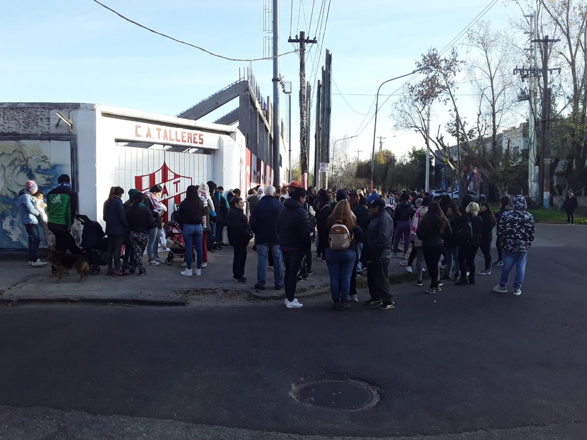 Así comenzó la marcha para reclamar justicia por Tamara, la joven embarazada asesinada en Lanús.