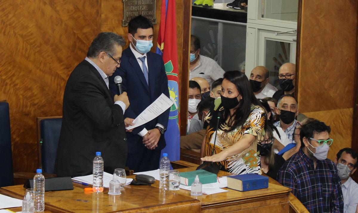 La jura de Cecilia G&oacute;mez, concejal electa por Juntos.