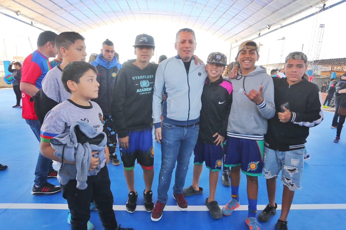 Esteban Echeverría: inauguraron el techo parabólico del Club Fuerza Joven El Zaizar