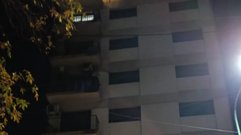Lomas: se desplomó parte del techo de un departamento