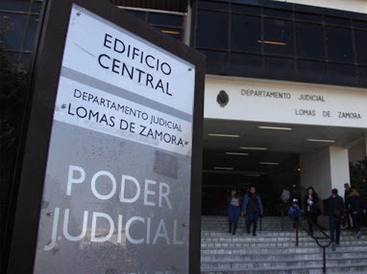 El detenido fue identificado durante un control policial en San Juan y tenía pedido de captura por un robo agravado en Lomas de Zamora.