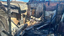 almirante brown: danos totales en una vivienda de san jose tras un feroz incendio