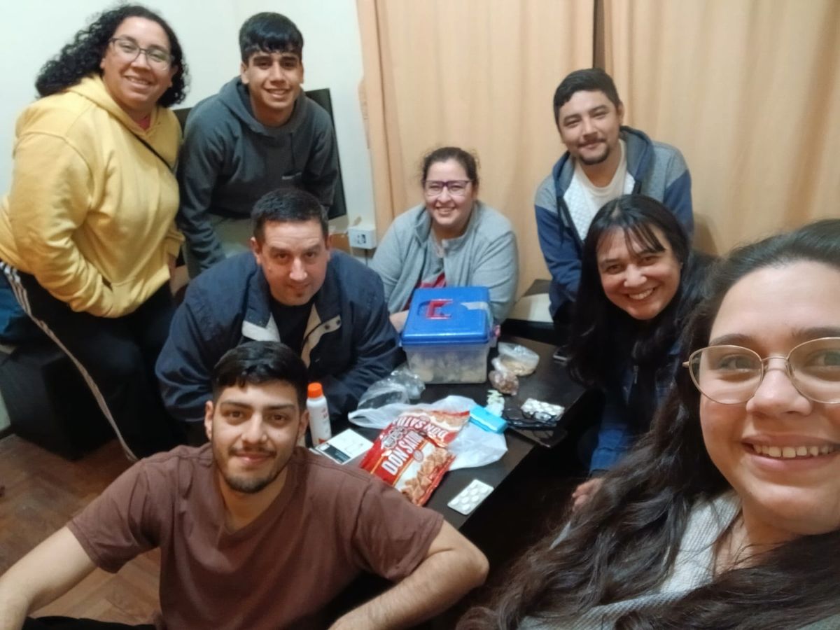 El grupo de apoyo del centro misionero en Remedios de Escalada. El grupo de apoyo del centro misionero en Remedios de Escalada.