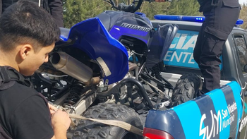 Operativo vehicular y allanamiento en San Vicente: secuestraron autos y motos