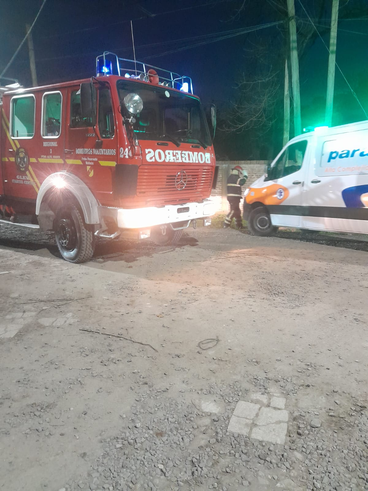 Se llevó a cabo un operativo de emergencia en la zona. Se llevó a cabo un operativo de emergencia en la zona.
