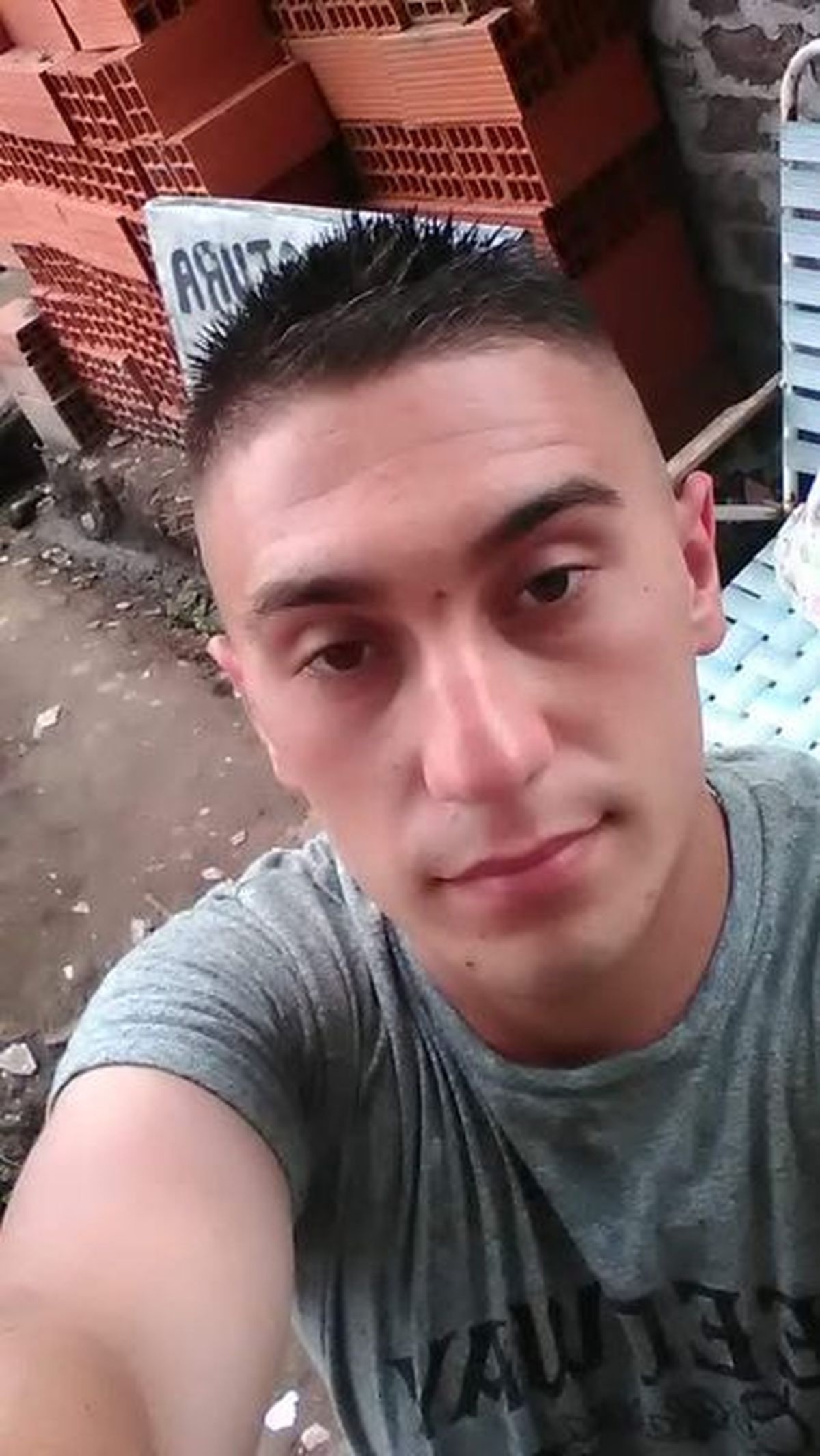 Leonel Cepeda, el joven de Monte Grande el cual su familia se encuentra en la b&uacute;squeda desesperada desde hace una semana.
