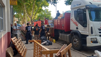 San Vicente solidario: salieron los camiones de Bomberos y el Municipio con donaciones a Bahía Blanca