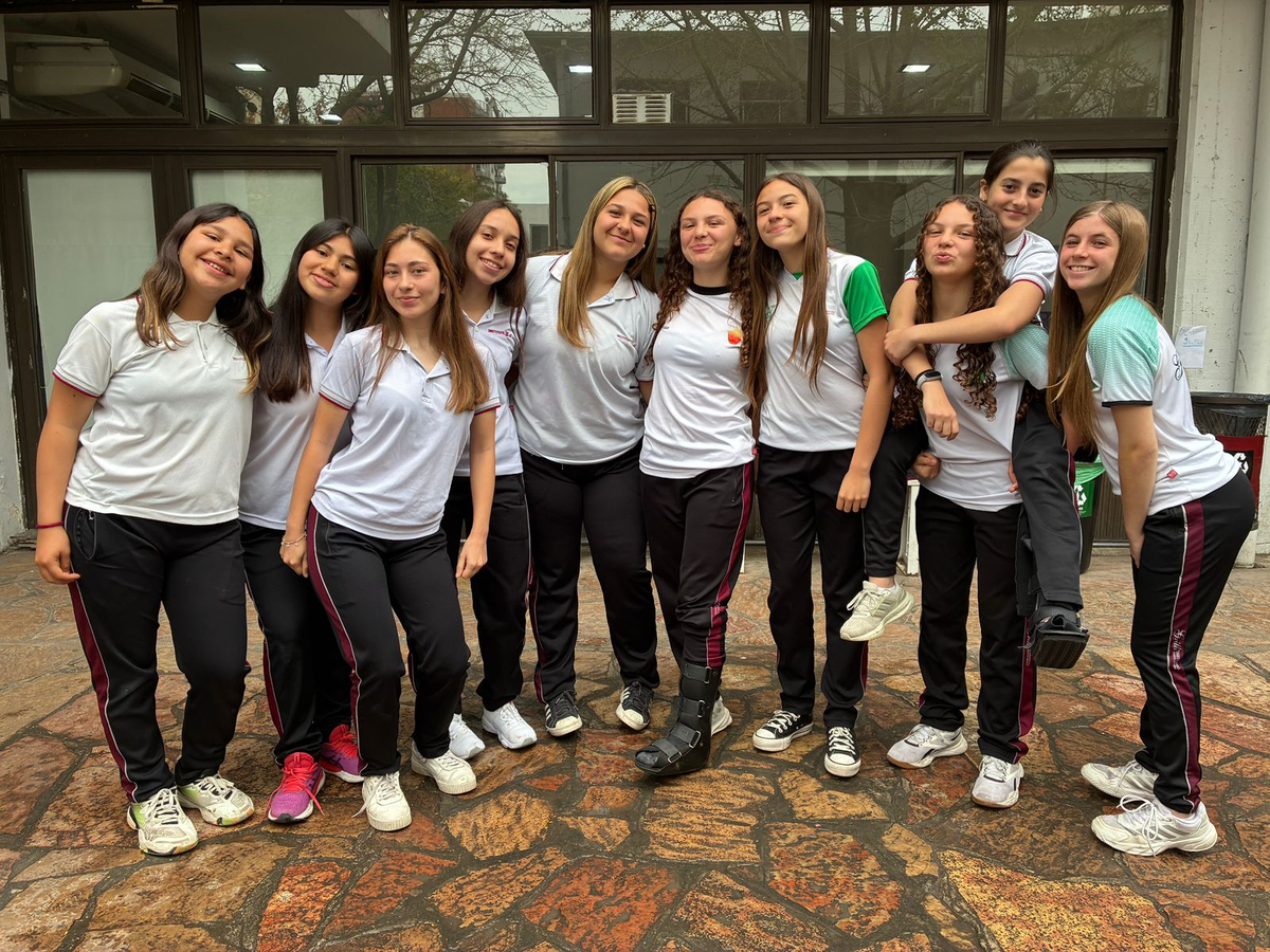 El equipo de handball Sub 14 de Grilli Monte Grande.