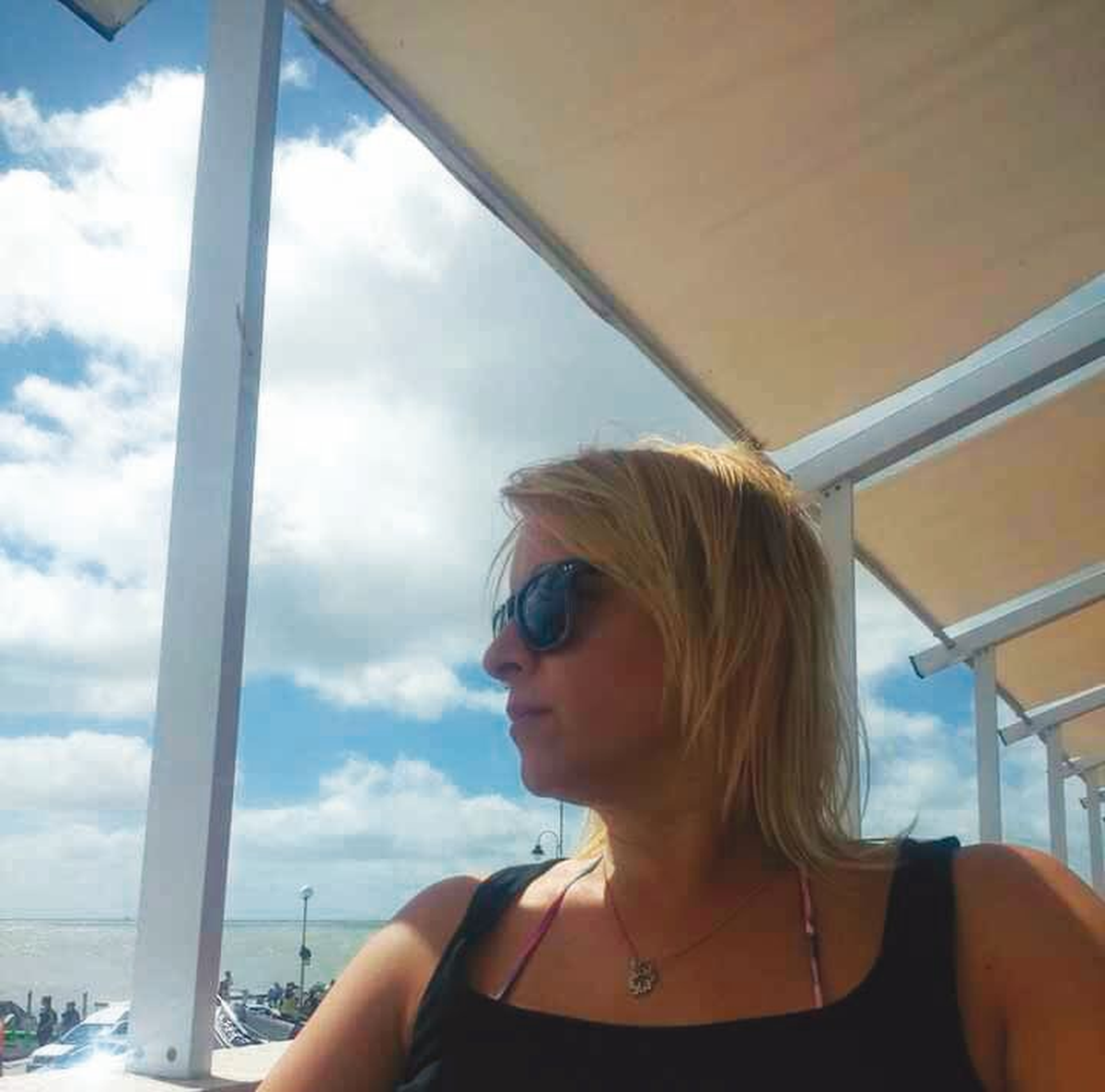 María trabaja hace más de una década en un centro telefónico de atención al cliente. 