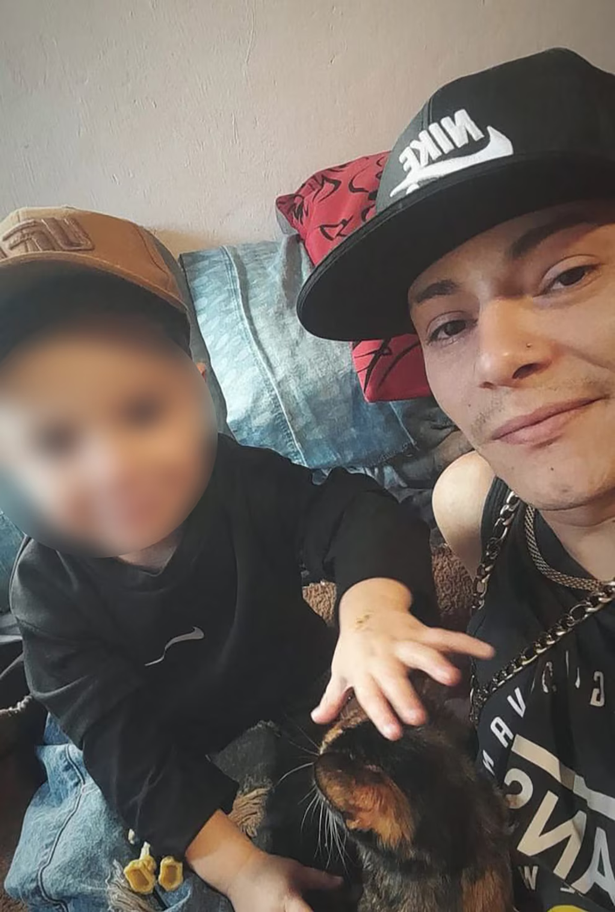 Nicolás Galeano era de Villa Centenario. Nicolás Galeano era de Villa Centenario.