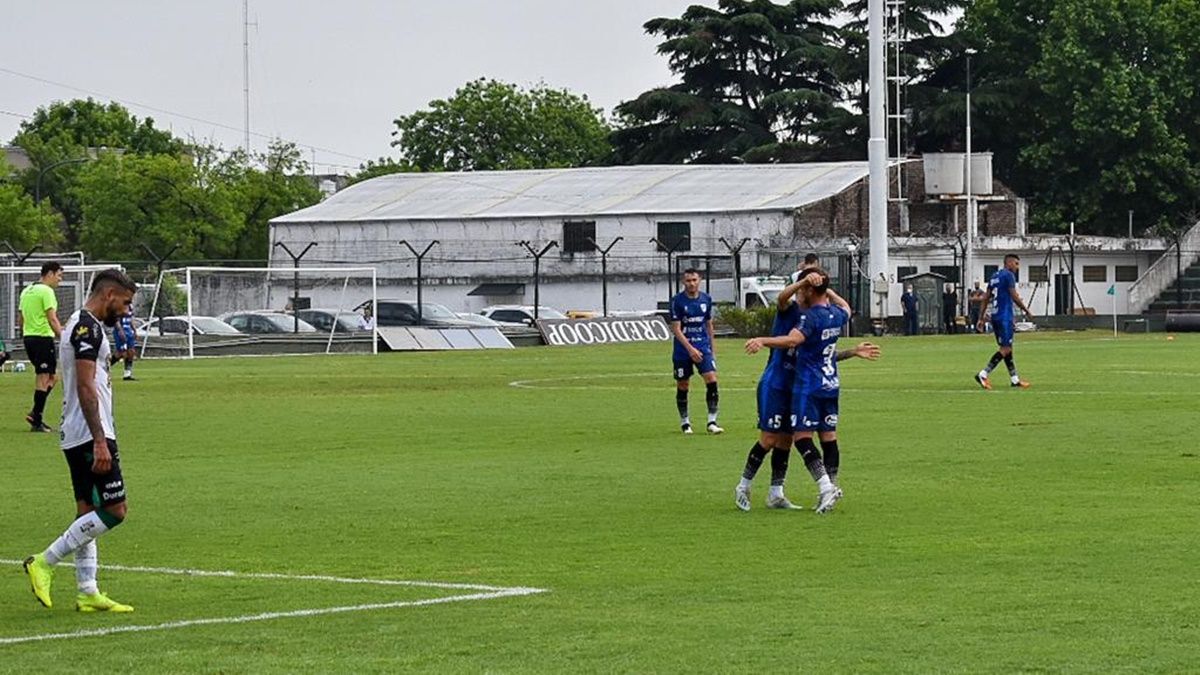 Temperley goleó a Nueva Chicago en Mataderos