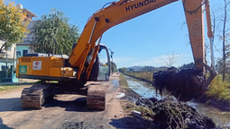 esteban echeverria: el municipio avanza con las tareas de limpieza de arroyos