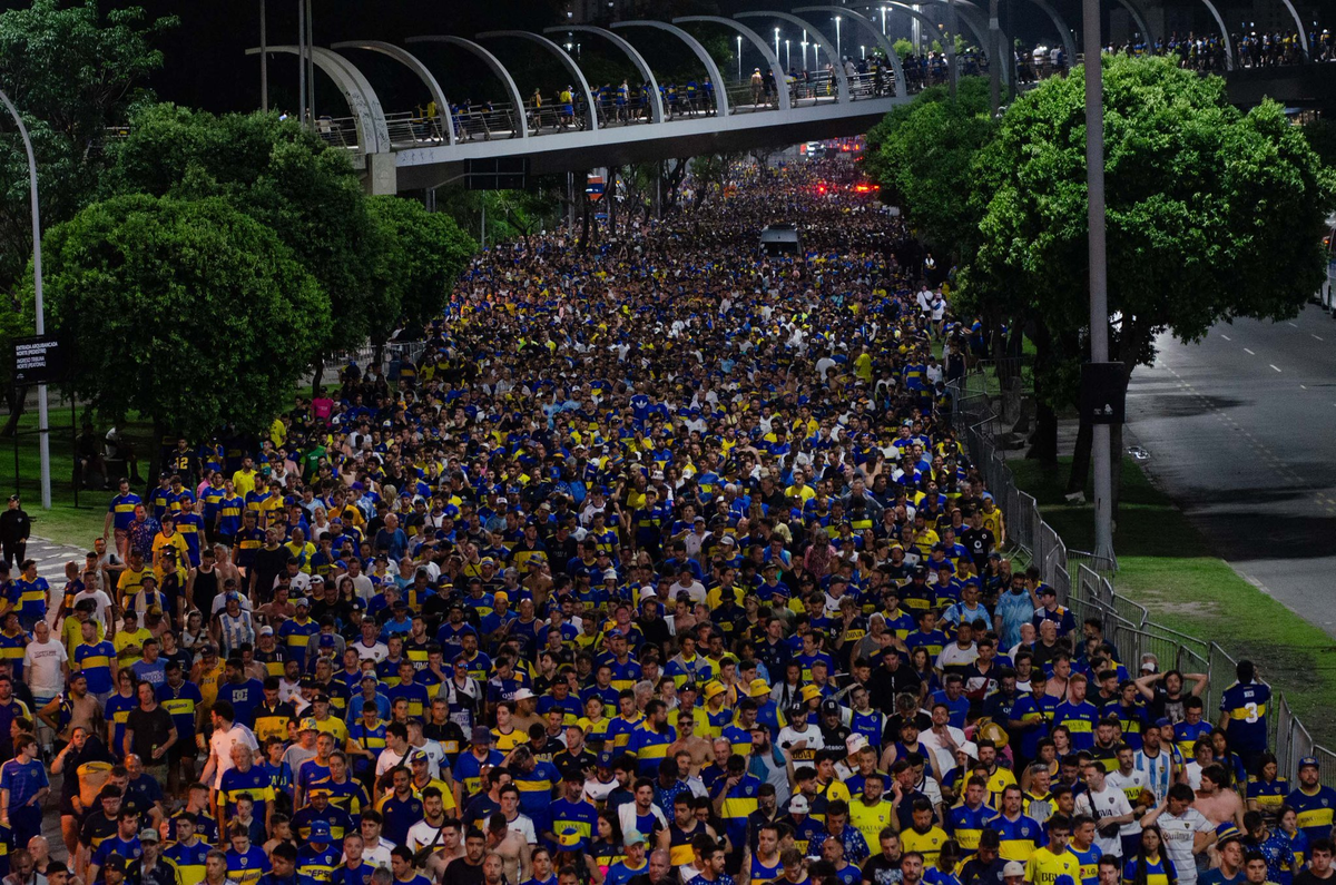 Los hinchas de Boca entrando al Maracaná en Río de Janeiro.