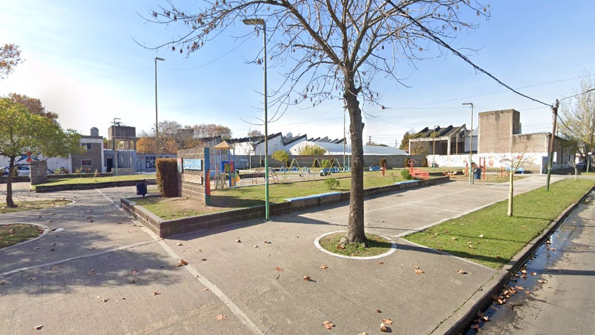 Plaza La Algodonera, en Temperley Oeste.