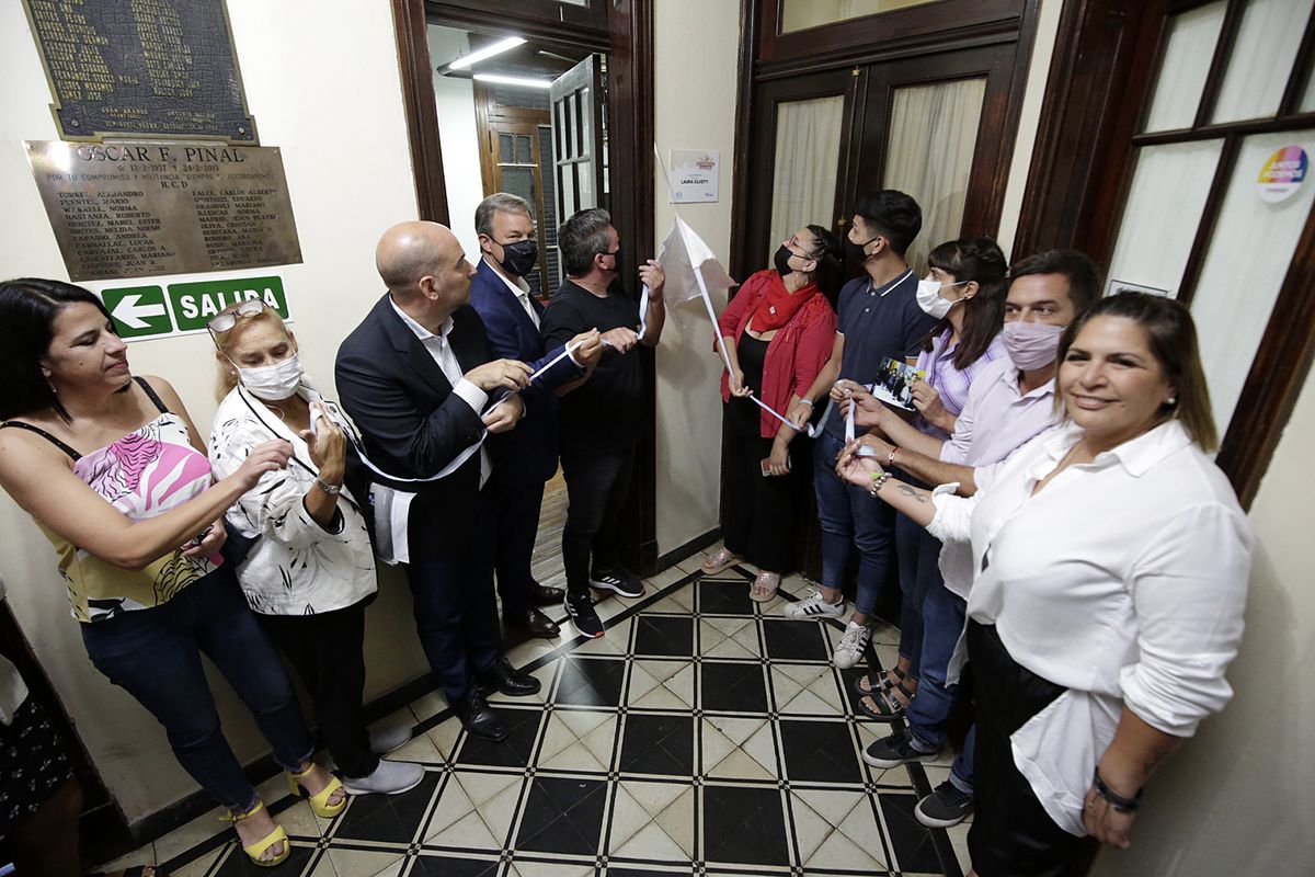 Recordaron a la fallecida concejal Laura Silvetti con la colocación de una placa en el Concejo Deliberante.