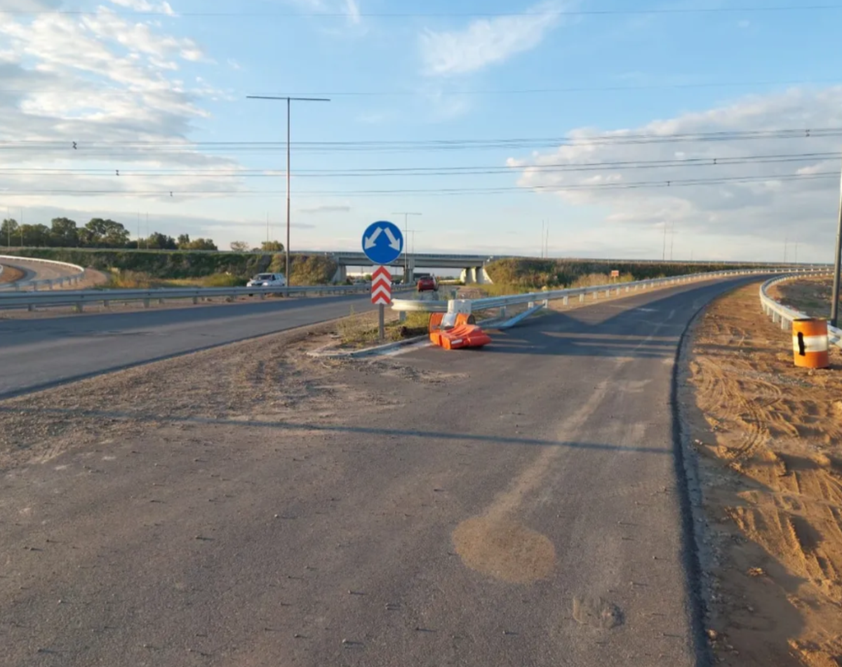 El nuevo tramo se extiende desde la intersección con la Autopista Ezeiza - Cañuelas hasta la intersección con la Ruta Provincial 210. 