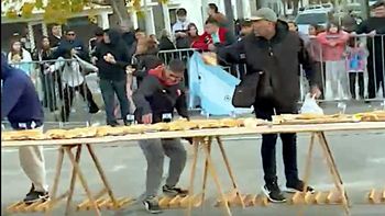 Avellaneda: insólito final para el evento del sándwich de matambre gigante tras horas de espera