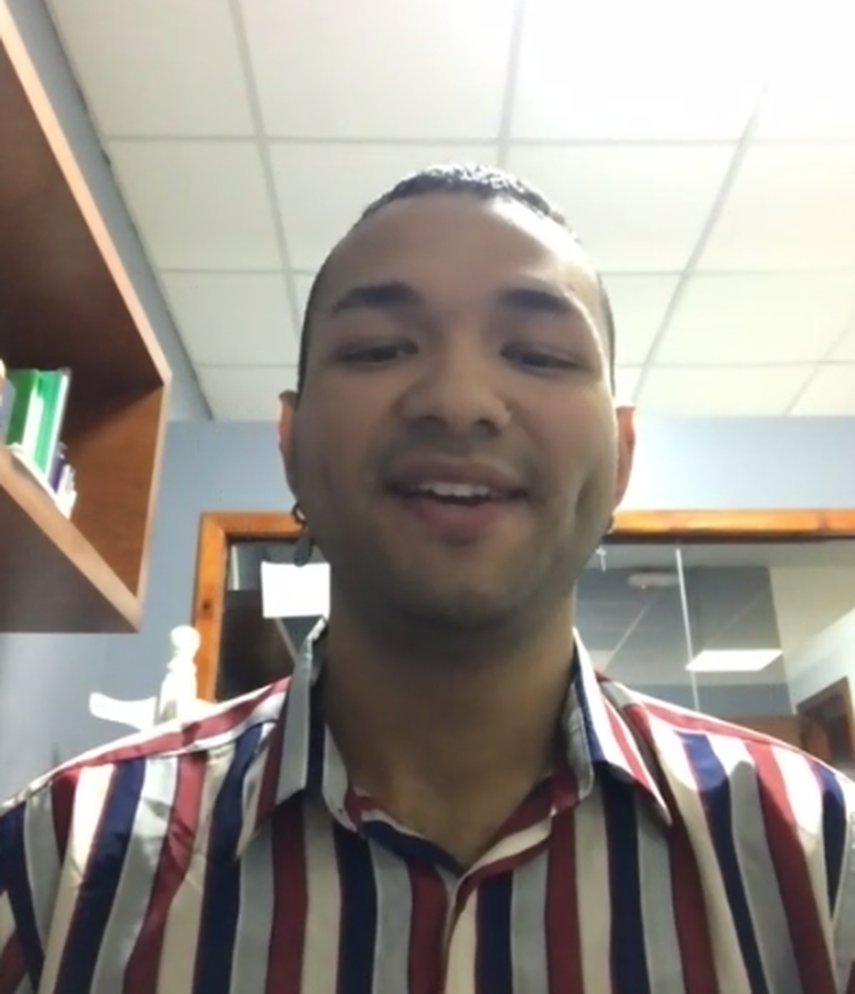 El joven venezolano de 20 años agredido en el Concejo Deliberante de San Vicente.