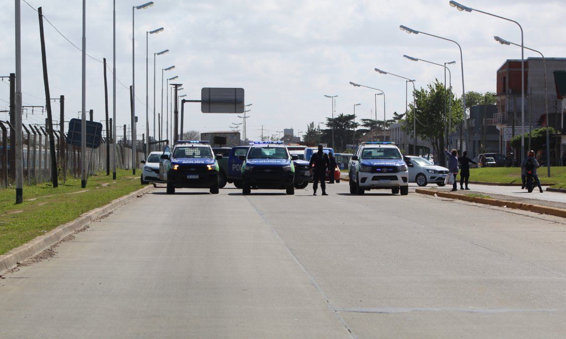 Ruta 205. La arteria est&aacute; interrumpida en El Jag&uuml;el, sentido a Ezeiza, por el conflicto de toma de tierras en Guernica.&nbsp;