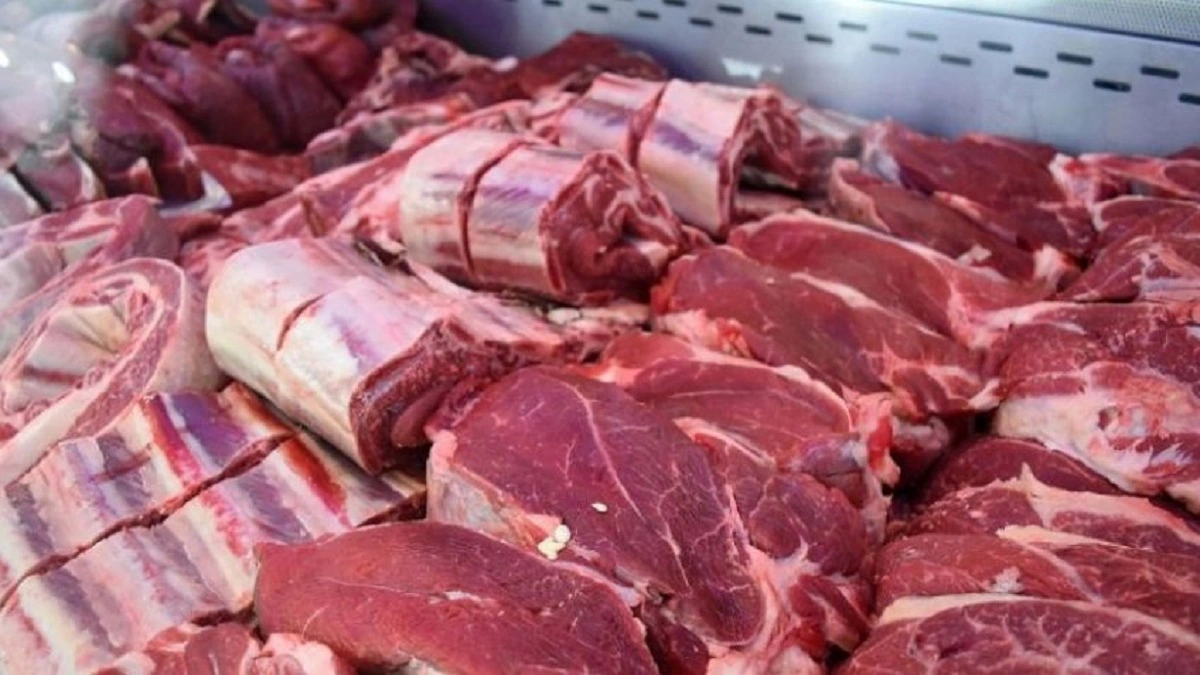 El gobierno anunciará descuentos del 10% para la compra de carne con tarjeta de débito