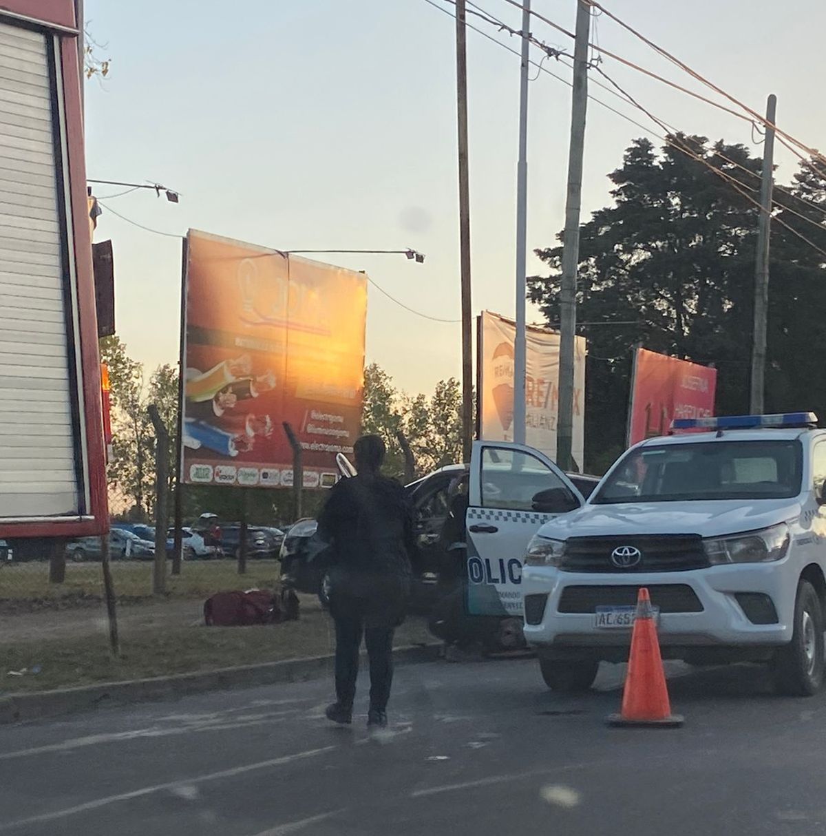 Personal policial cortó parcialmente la calzada en La Colorada el 3400.