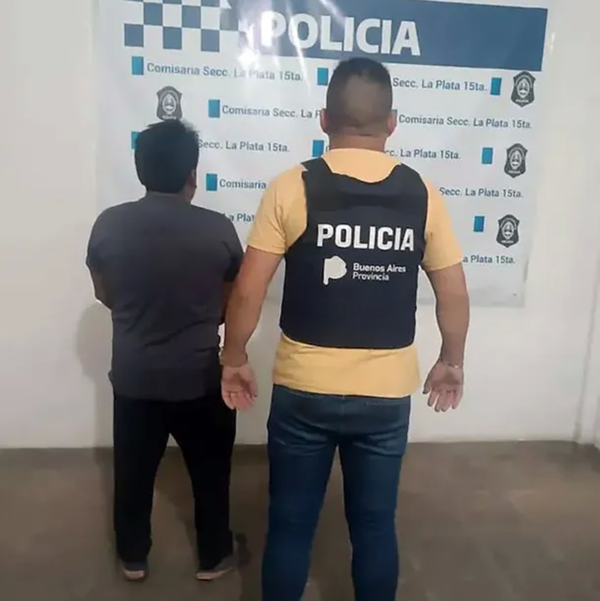 La Plata: nena de dos años se disparó en el pecho y detuvieron a su padre por falso testimonio