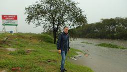 esteban echeverria: fernando gray recorrio las margenes del rio matanza riachuelo para evaluar el nivel del agua