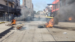 protesta de manteros genero caos de transito en el centro de quilmes