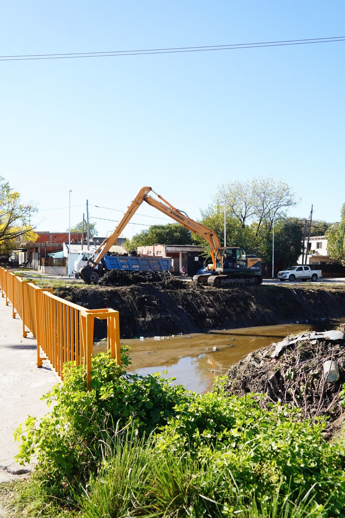 Las obras se realizan en el arroyo Ortega y en el río Matanza.