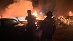 importante incendio en un deposito judicial de almirante brown: varios autos quedaron afectados